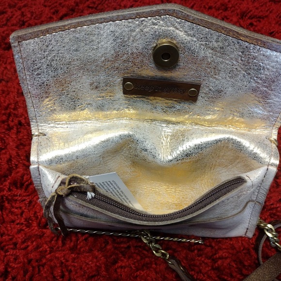 Louis Vuitton up cycle clutch - Picture 4 of 6